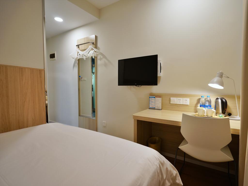 Hanting Hotel Shanghai Xiangyang Road Exterior photo